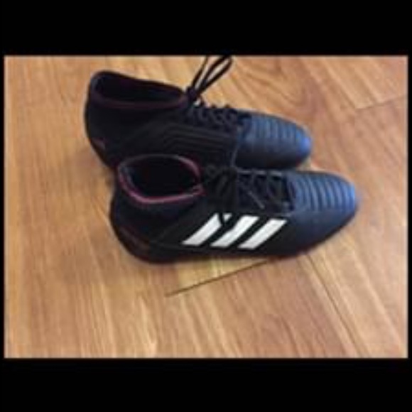 Adidas predator18.3 size 6 in excellent condition - Picture 4 of 5